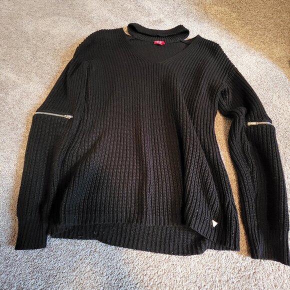 Guess V-Neck Pullover Sweater with Knit Choker Collar - Picture 4 of 5